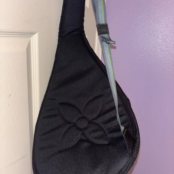 NEW! Sherpani Black and Gray Camo Sling Bag - Picture 7 of 9